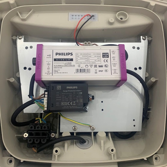 Bộ nguồn LED Driver Philips Xitanium và chống sét lan truyền Philips SPD 20kV
